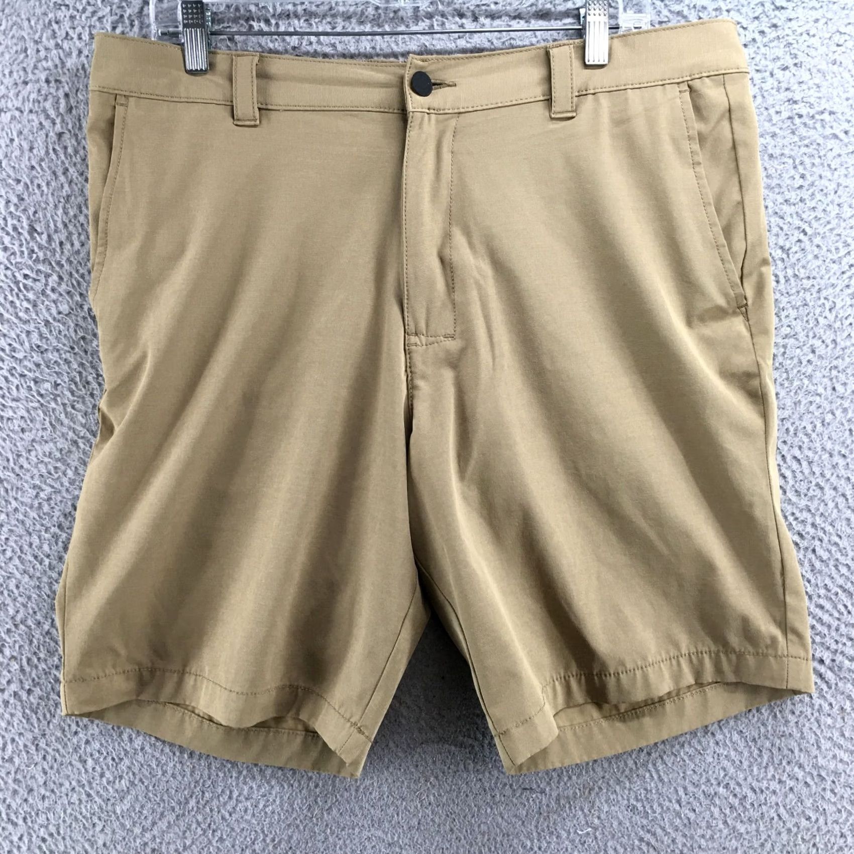 Banana Republic Banana Republic Chino Shorts Mens Beige 38 High Rise Flat Front Shorts Mens Regular Baggy? Size US 38 / EU 54 - 2 Thumbnail