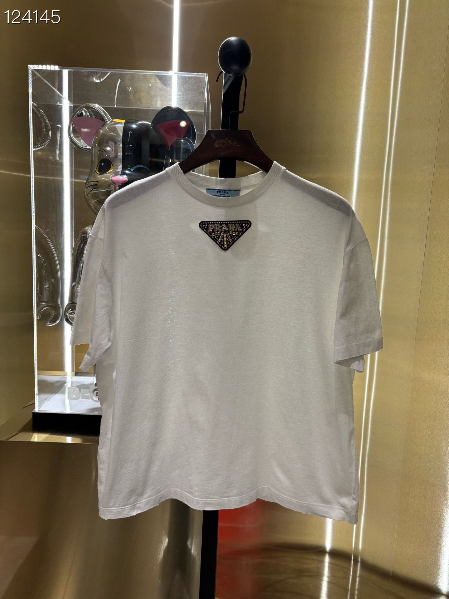 Prada PRADA Rivet Triangle Logo Drop Shoulder T-Shirt Size S / US 4 / IT 40 - 1 Thumbnail
