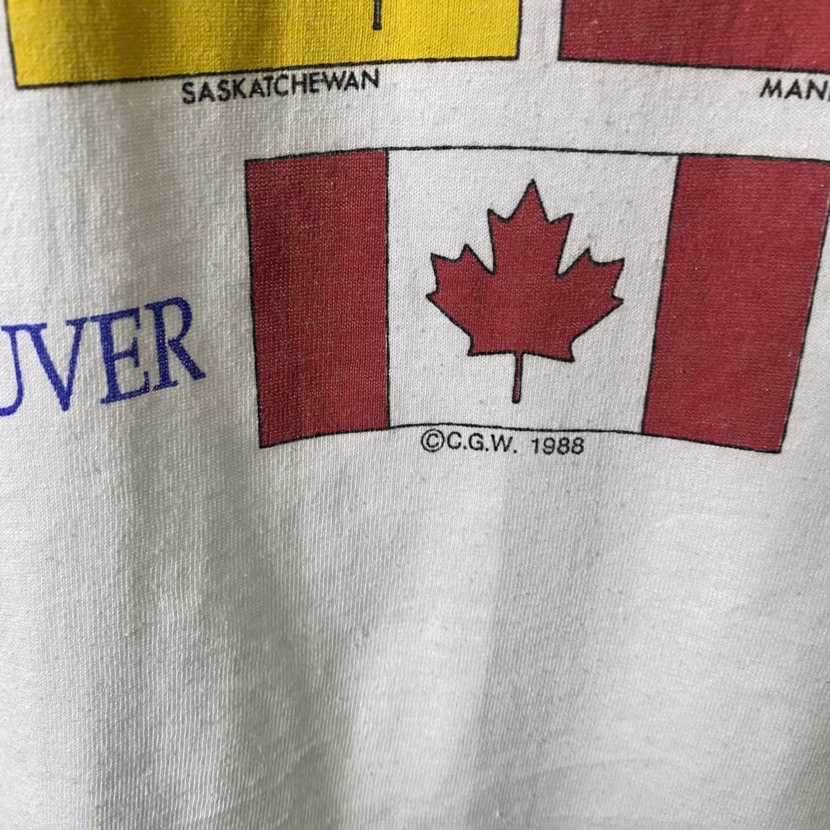Vintage Vintage 80s Canada Vancouver Distressed T Shirt Size US M / EU 48-50 / 2 - 5 Thumbnail