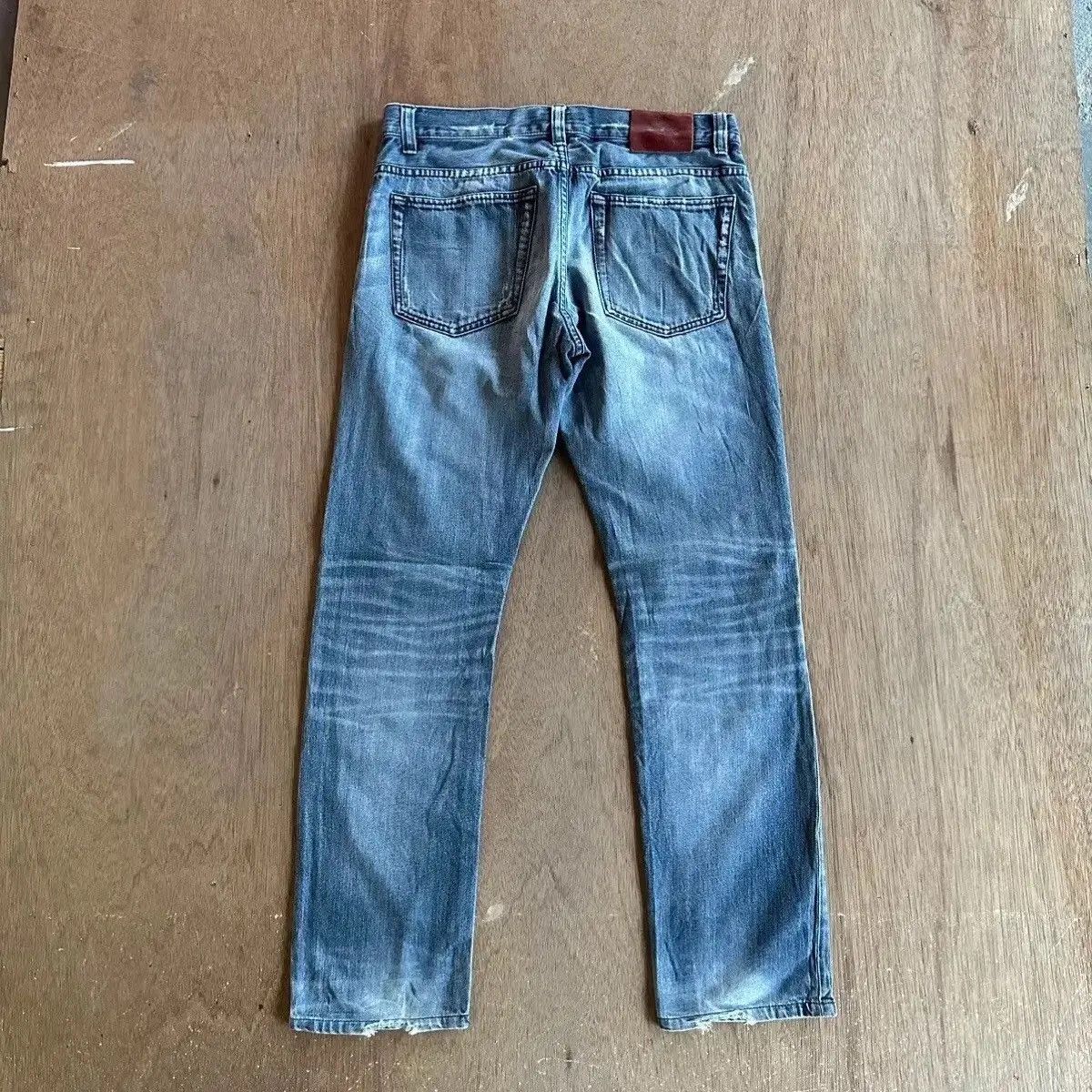 Black Label BURBERRY BLACK LABEL JEANS DISTRESSED DENIM RIPPED PANTS W31 Size US 31 - 2 Thumbnail