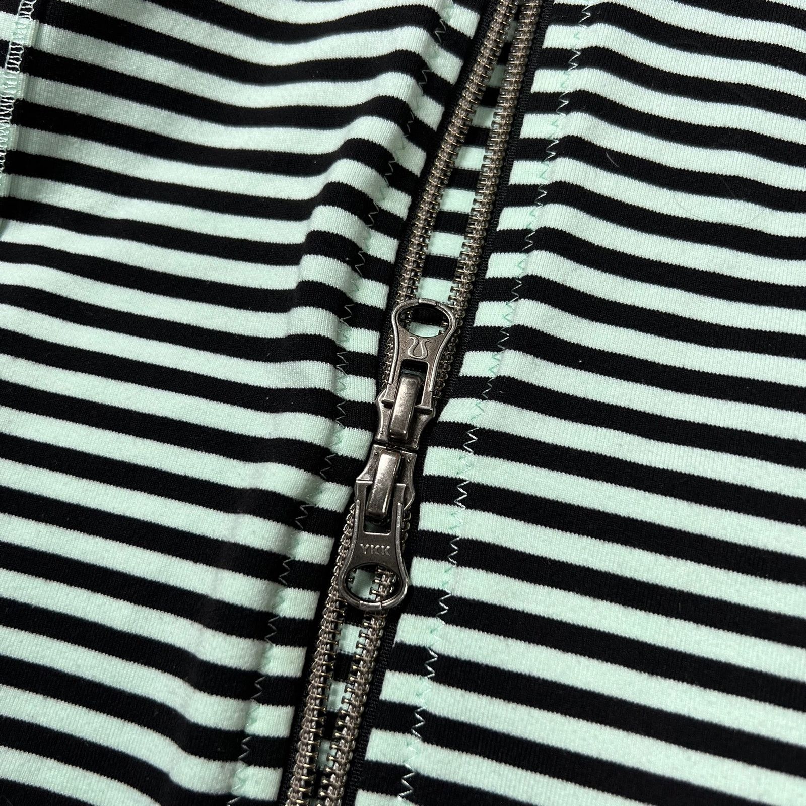 Lululemon Lululemon Daily Yoga Jacket Mint Black Stripe LUON Size 4 Size S / US 4 / IT 40 - 8 Thumbnail