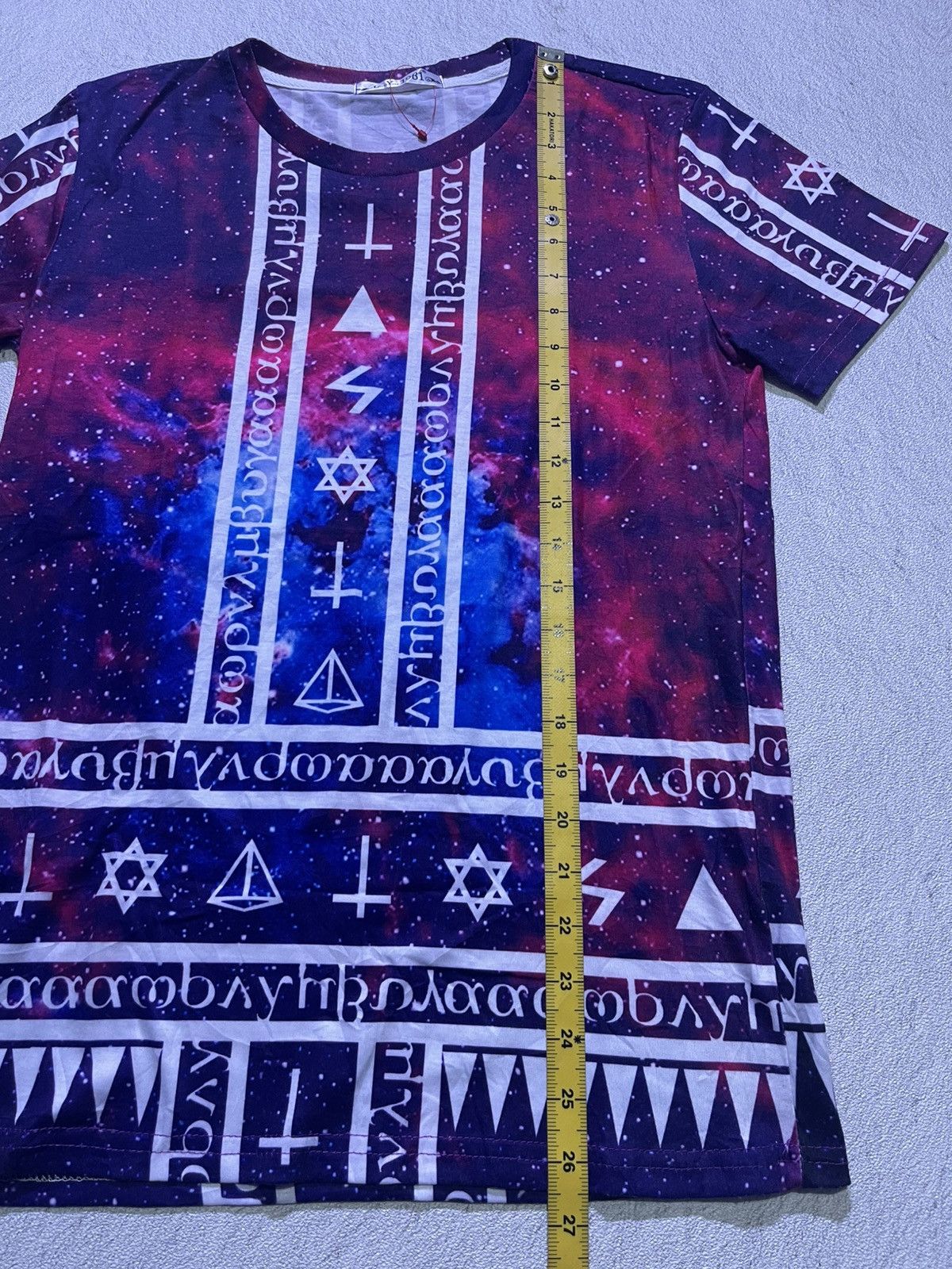 Japanese Brand Y2K LINZI YONG short sleeve tshirt multi color motif Size US M / EU 48-50 / 2 - 7 Thumbnail