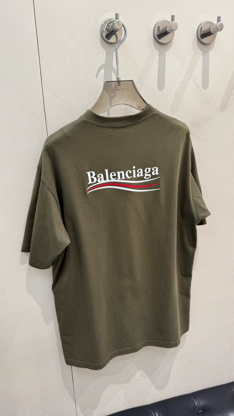 Balenciaga Balenciaga Short Sleeve Tee Size US M / EU 48-50 / 2 - 3 Thumbnail