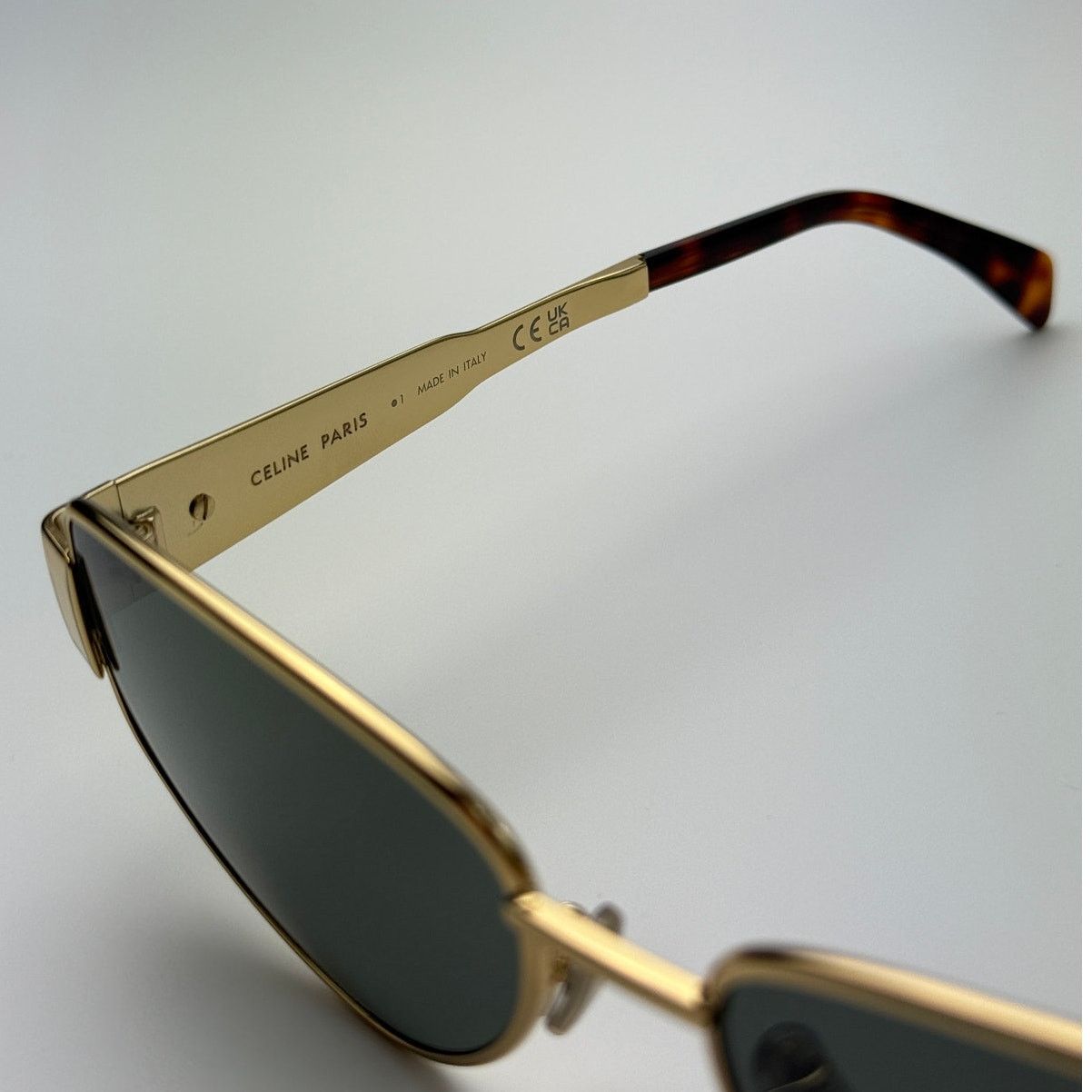 Celine NEW Celine Sunglasses Metal Triomphe CL40293U 30N Gold Green Size ONE SIZE - 5 Thumbnail