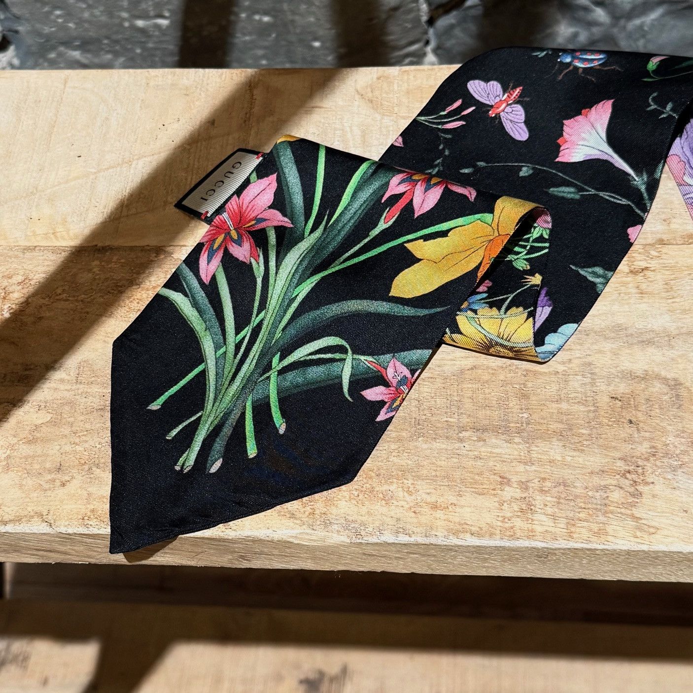 Gucci Gucci Black Flora Print Silk Neck Bow Scarf Size ONE SIZE - 6 Thumbnail