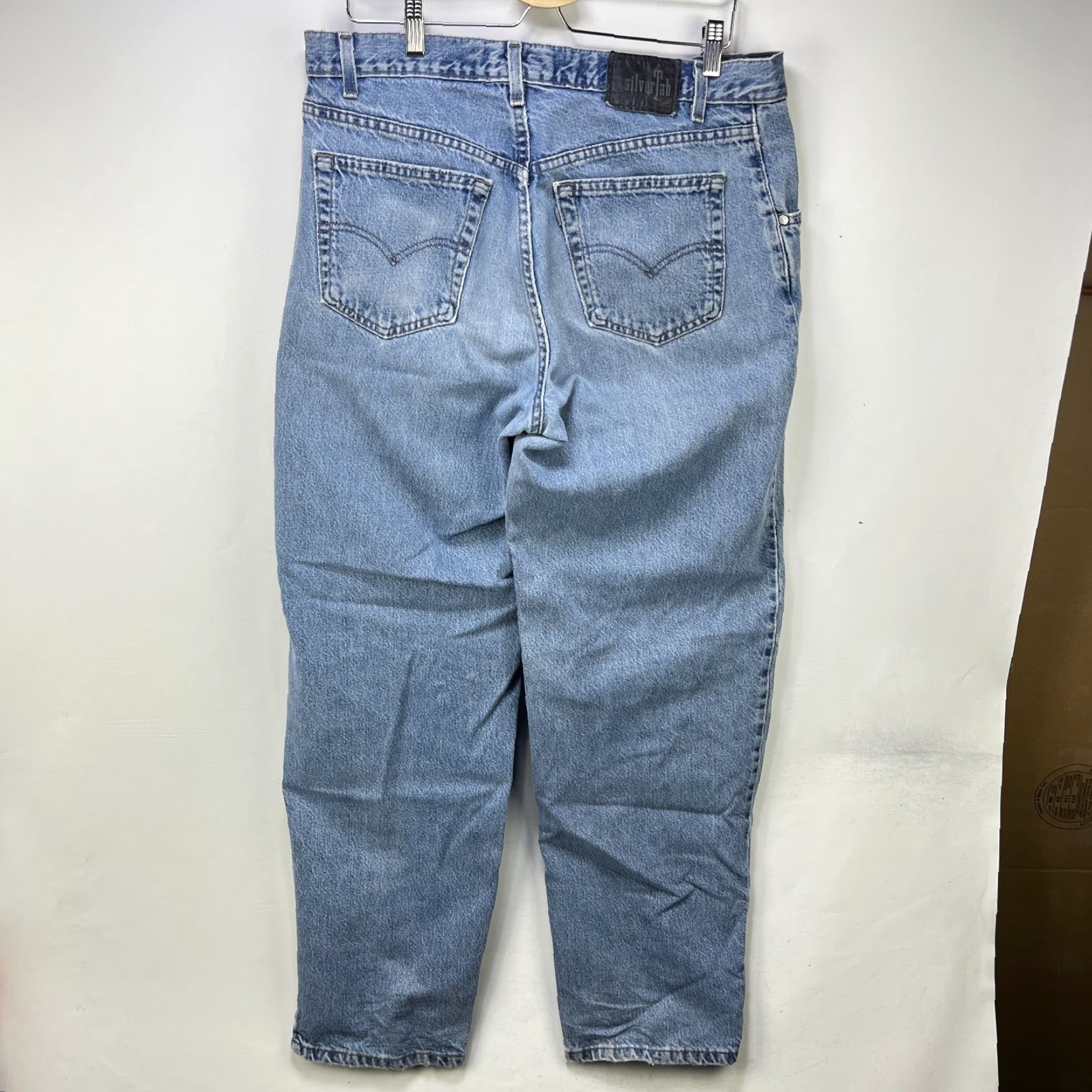 Levi's VINTAGE Levi's Silvertab Jeans Baggy Pleated 34 x 34 90s Wide-Leg Men Denim Blue Cotton 5-Pocket Size US 34 / EU 50 - 3 Thumbnail