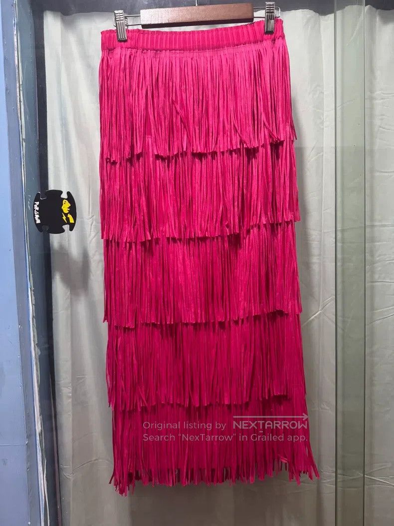 Issey Miyake Issey Miyake Red Midi Skirt Size 25" / US 0 / IT 36 - 1 Thumbnail