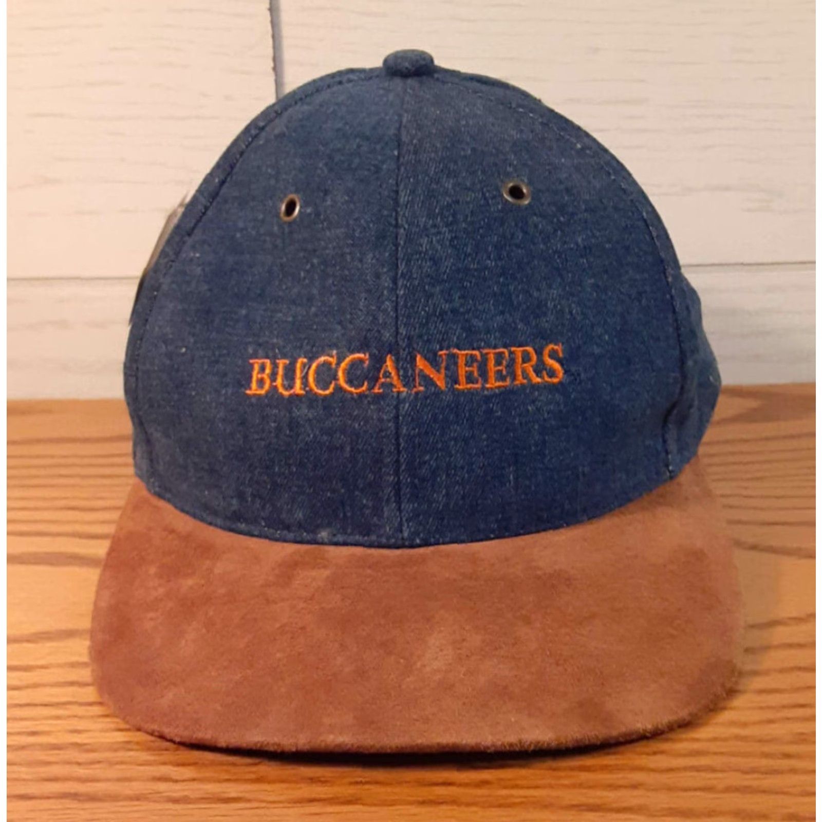 Vintage VINTAGE Tampa Bay Buccaneers Hat Baseball Cap Suede Snapback NWT Adjustable Brown&Blue Men Men’s Sports Football NWT Size US 35 - 2 Thumbnail