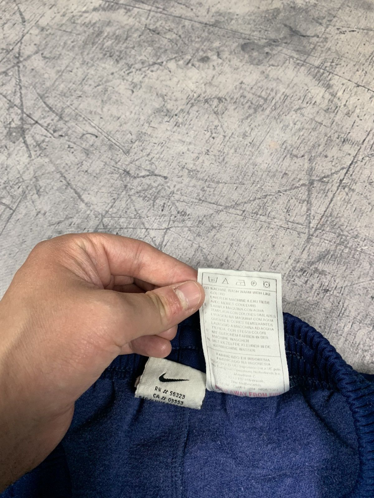Nike Vintage Nike Retro Basketball Shorts 90’s Top Size M Blue Size US 32 / EU 48 - 10 Thumbnail