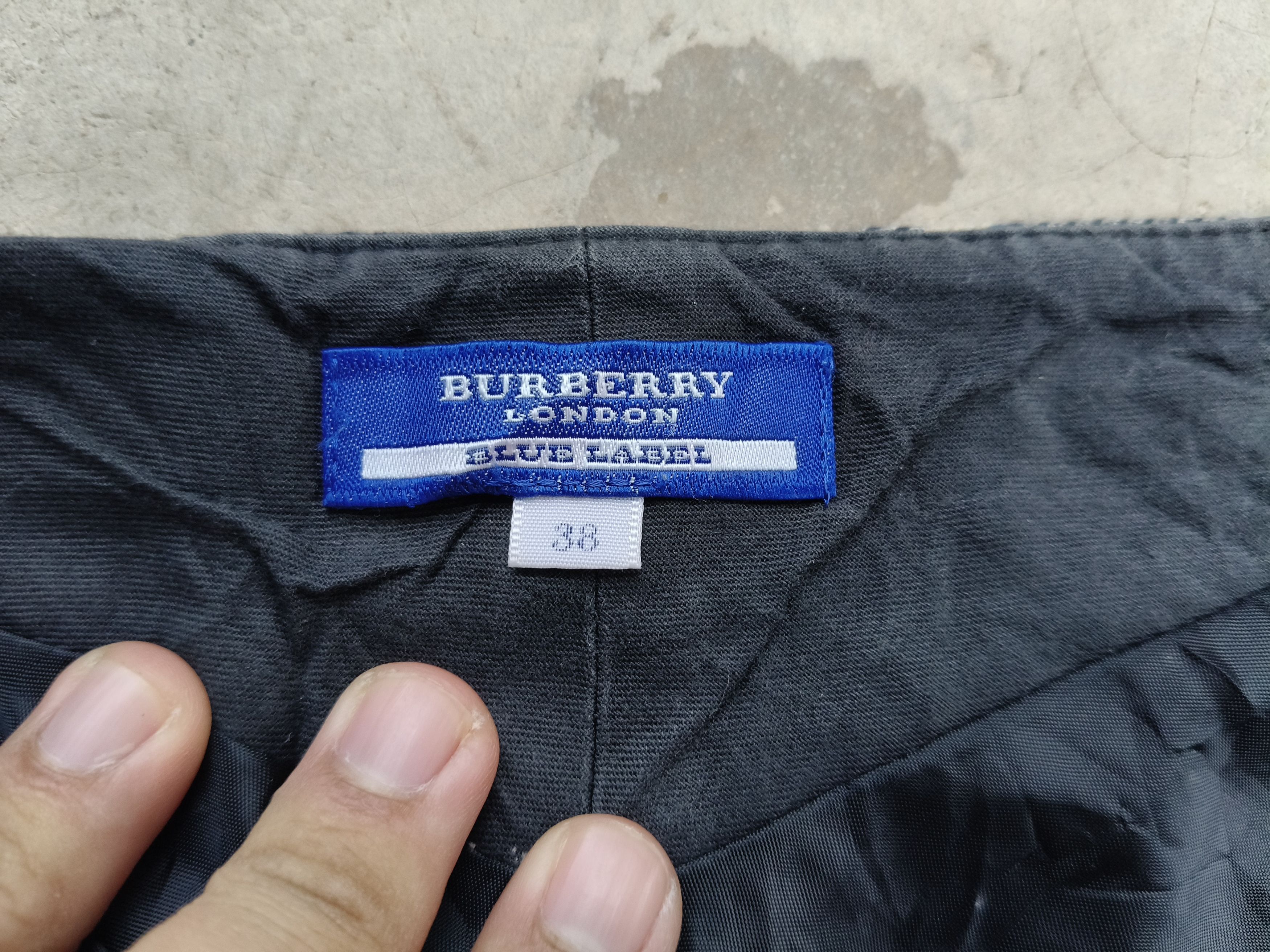 Burberry Burberry Blue Label Mini Skirt Size 26" / US 2 / IT 38 - 4 Thumbnail