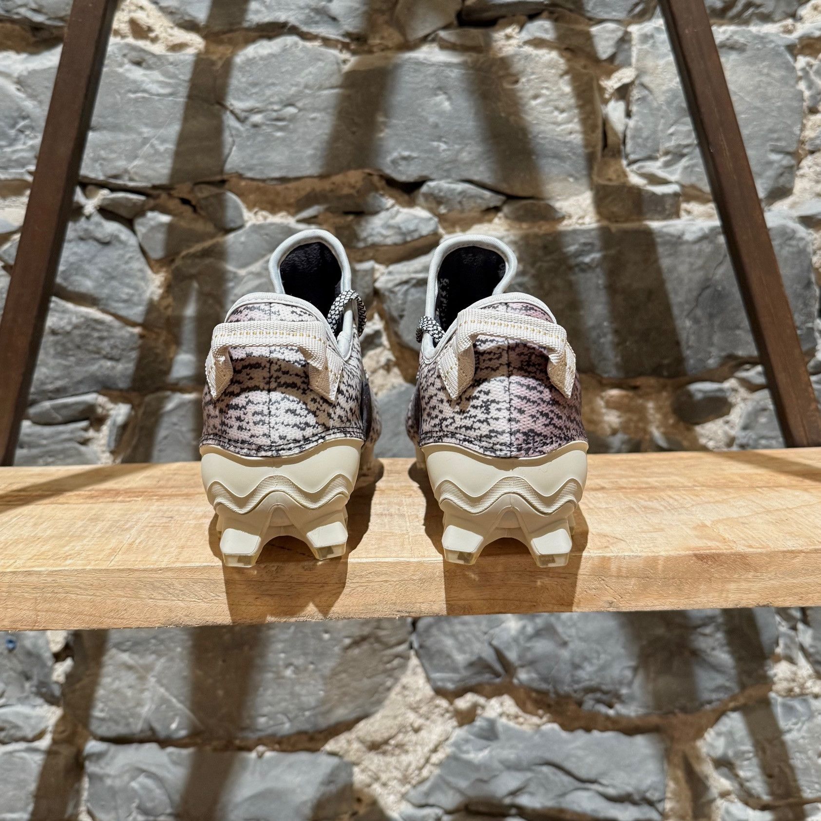 Adidas × Kanye West Adidas YEEZY 350 Turtle Dove American Football Sneakers Size US 9.5 / EU 42-43 - 4 Thumbnail