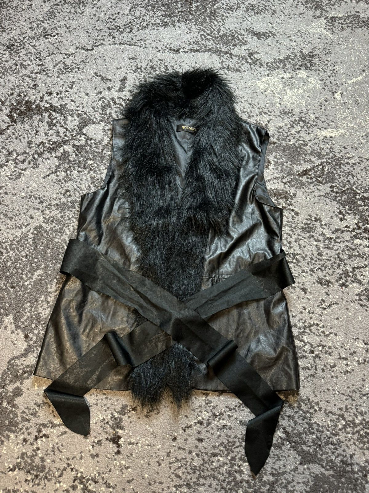 If Six Was Nine × Vintage Y2K Leather Style Long Fur Collar Owens Style Vests Size US M / EU 48-50 / 2 - 3 Thumbnail