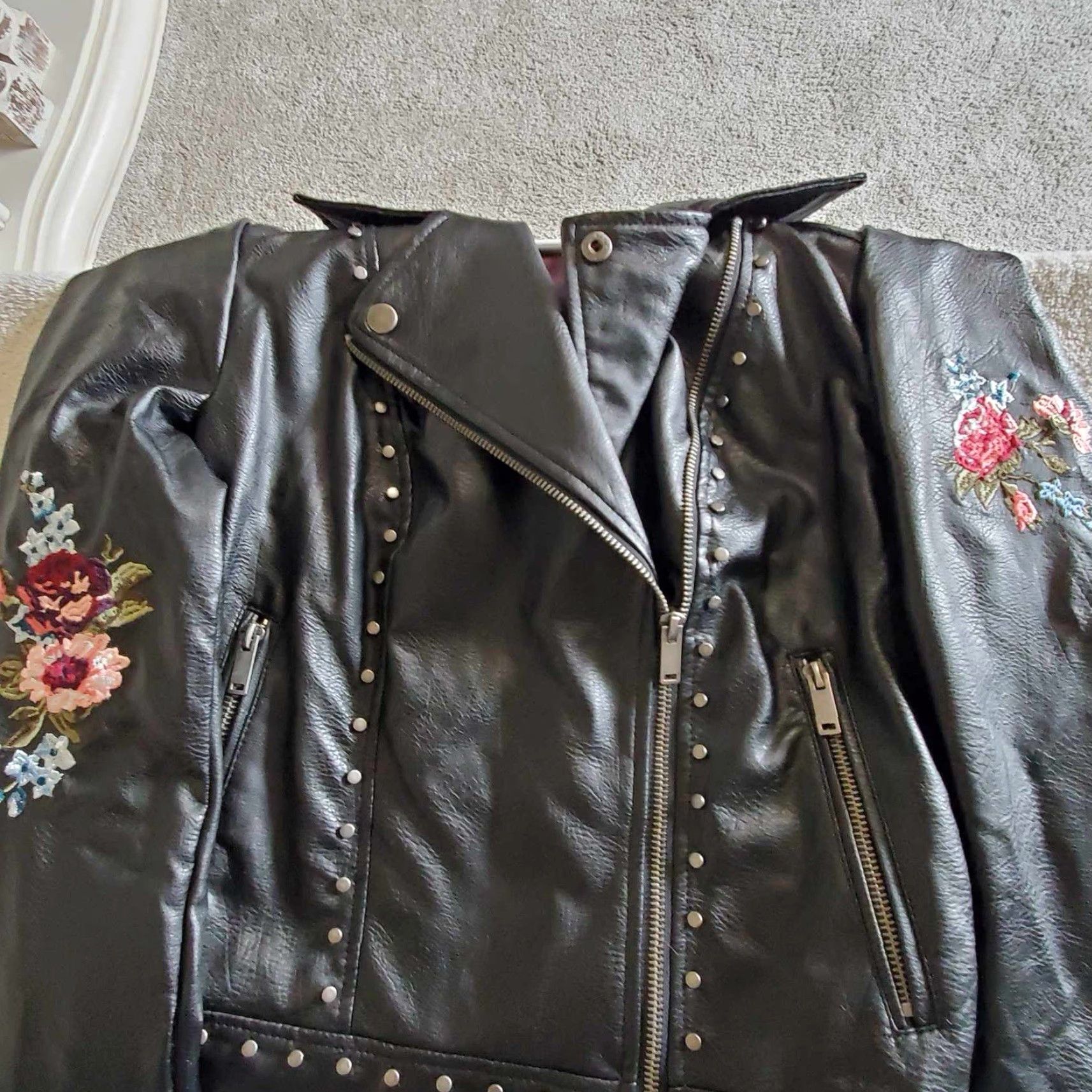 Vintage VINTAGE Aéropostale Jacket Womens Small S Embroidered Flowers Faux Leather Black Cotton Blend Size S / US 4 / IT 40 - 4 Thumbnail
