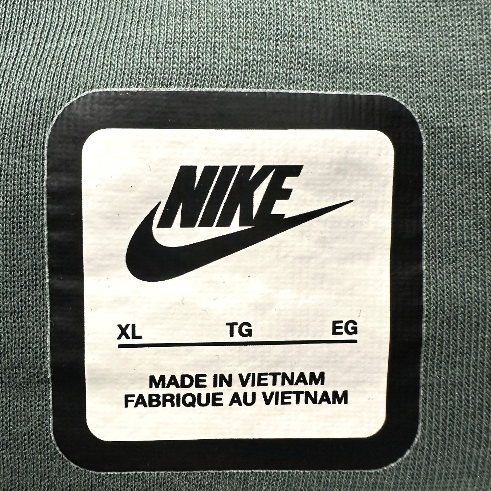 Nike Nike Sportswear Tech Fleece Sweatshirt Womens XL Green Oversized Crew FV8041-338 Size XL / US 12-14 / IT 48-50 - 4 Thumbnail