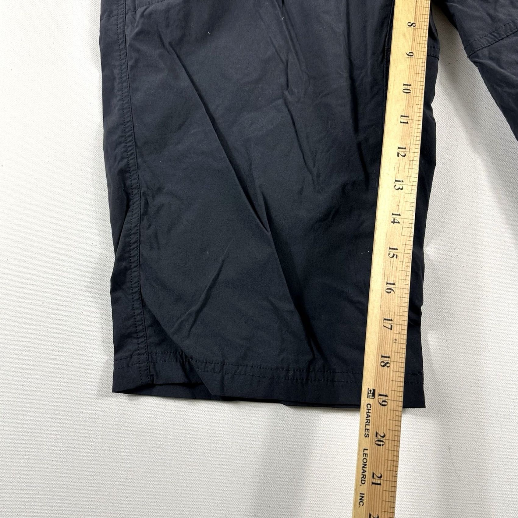 Vintage LL Bean Cargo Pants Womens Petite P16 Black Cropped Trail Hiking Outdoor 300440 Size 38" / US 16 / IT 52 - 8 Thumbnail