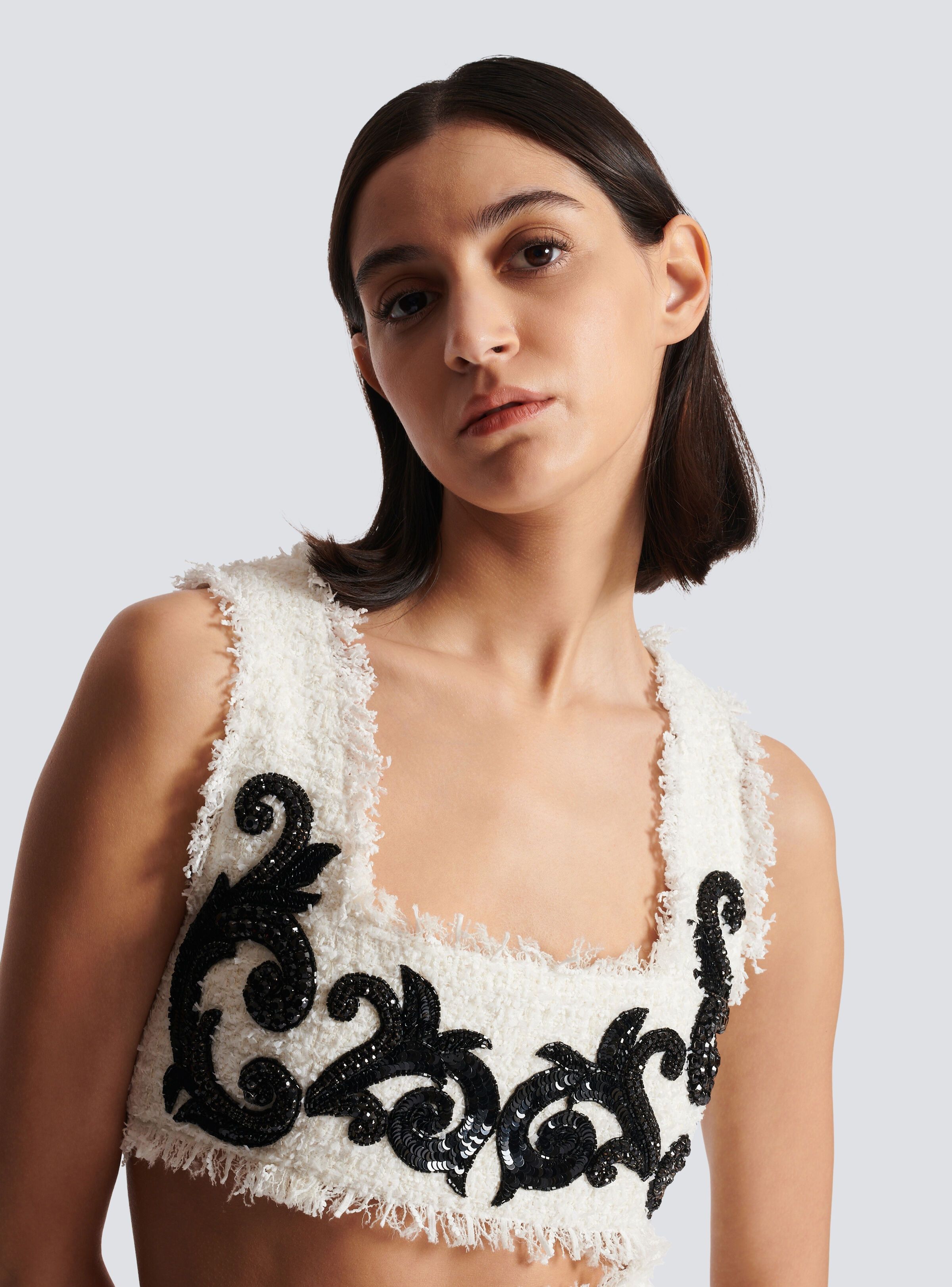 Balmain o1y0625 Crop Top in White/Black Size S / US 4 / IT 40 - 2 Thumbnail