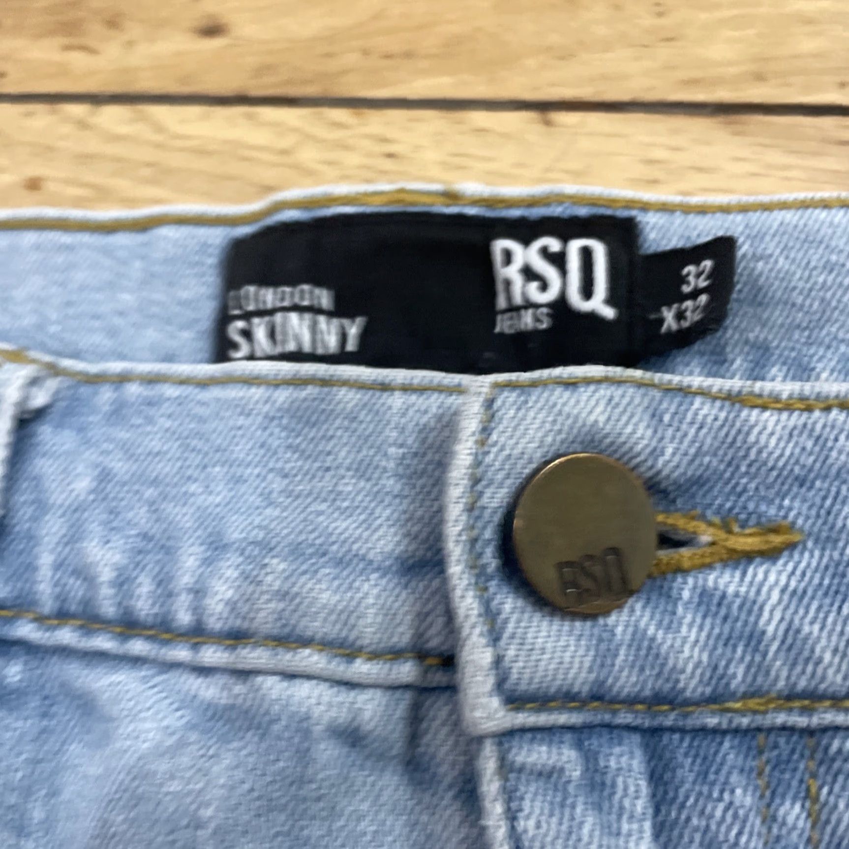 Rsq RSQ Jeans Men 32x32 London Skinny Light Blue Denim Distressed 5-Pocket 32 Inseam Slim Straight"} Size US 32 / EU 48 - 5 Thumbnail