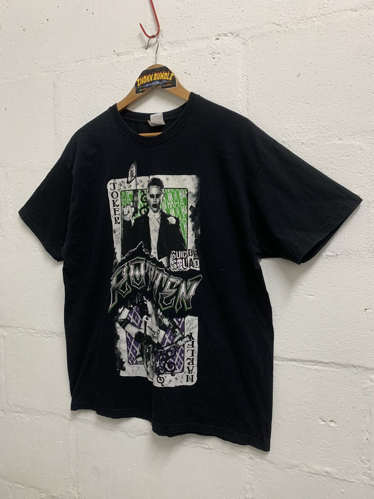 Japanese Brand × Vintage Vintage Suicide Squad Joker Harley Card Men's T-Shirt Size US XL / EU 56 / 4 - 2 Thumbnail