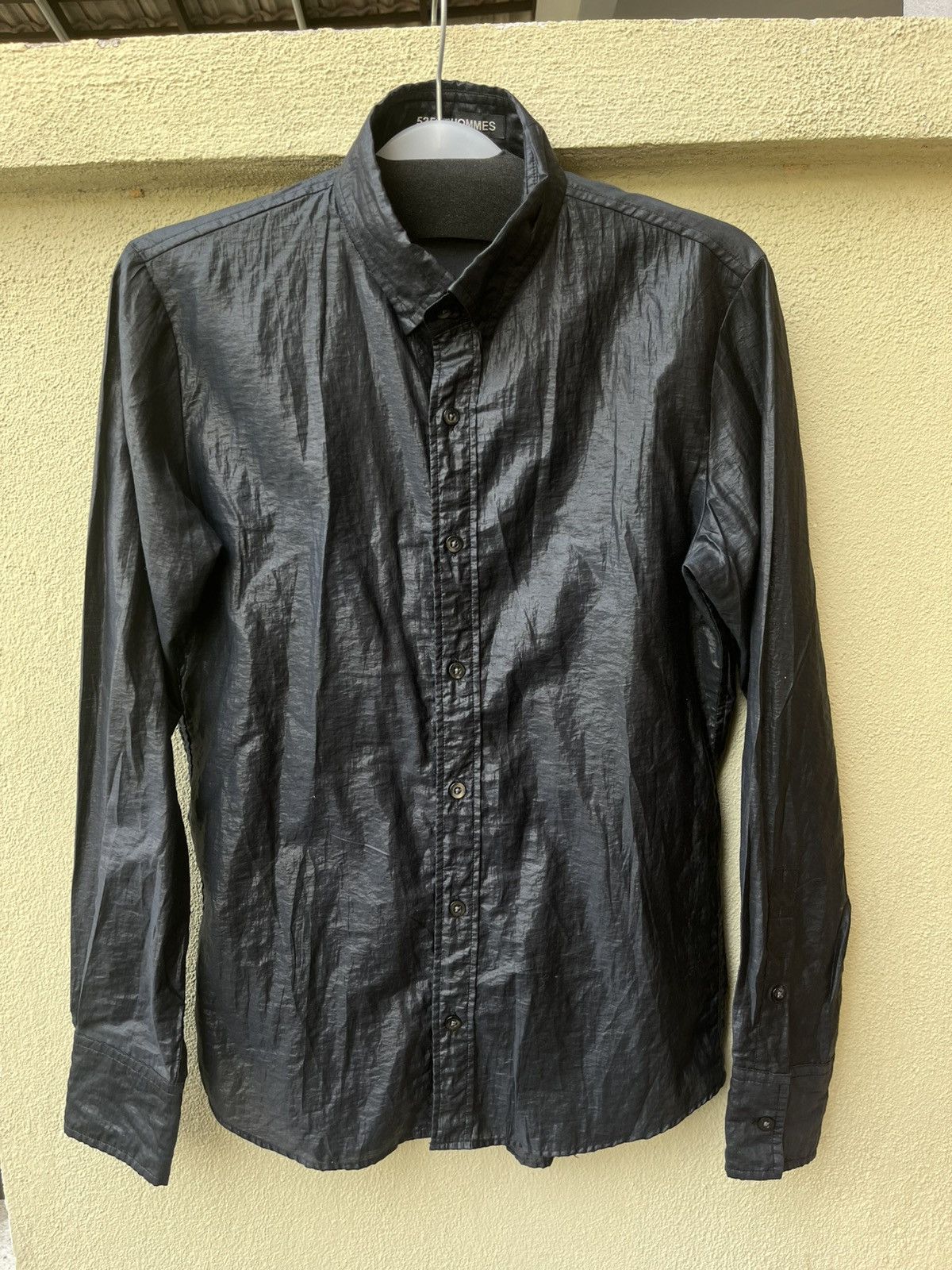 Black shirt