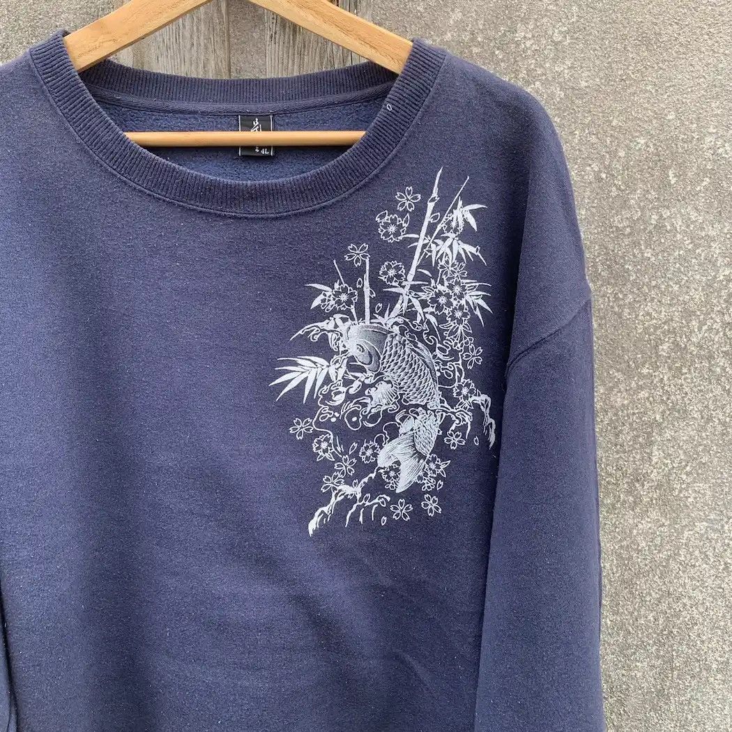 Designer × Japanese Brand × Vintage Japanese Vintage Fish Koi Crewneck Baggy Sukajan Sweater Size US XL / EU 56 / 4 - 4 Thumbnail