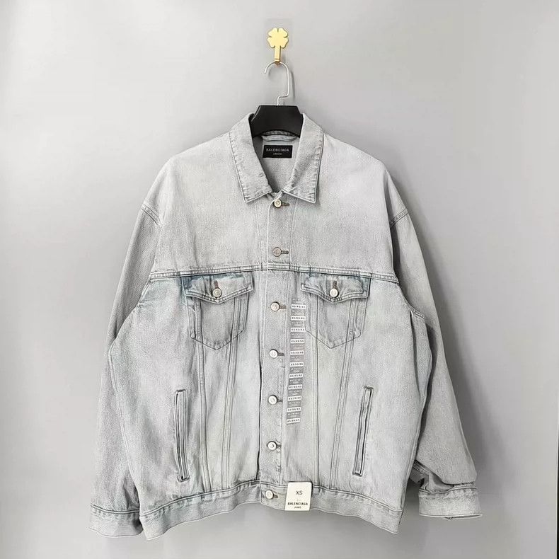Balenciaga Balenciaga Washed single-breasted casual denim jacket Size US XS / EU 42 / 0 - 1 Thumbnail