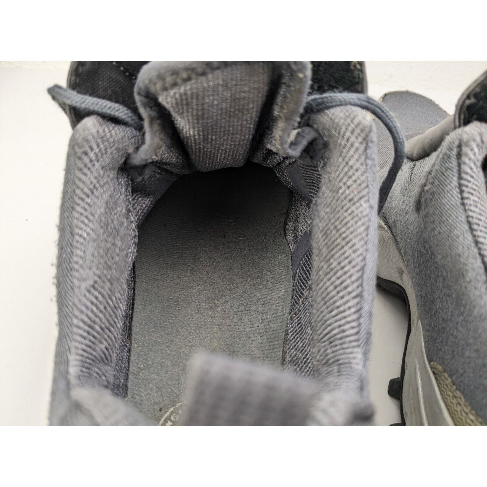 Nike Nike ACG Air Wailuku 2001 Gray Silver Trail Hike Sneakers 8 Size US 8 / IT 38 - 16 Thumbnail