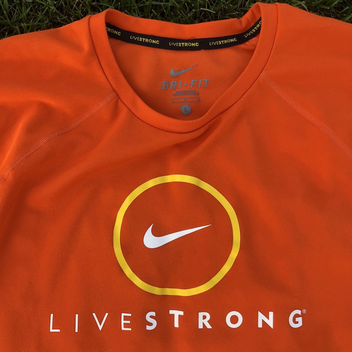 Nike Nike livestrong tee shirt Size US L / EU 52-54 / 3 - 4 Thumbnail