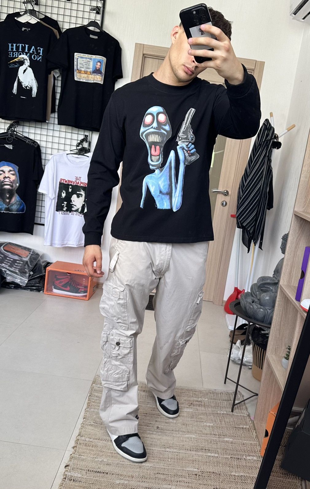 Band Tees The Offspring Alien Blue style Men Black L long sleeve shirt Size US L / EU 52-54 / 3 - 13 Thumbnail