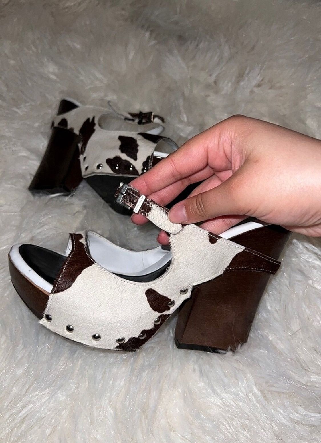 Vintage Cow patterned wooden heeled slippers gianni bravo Size US 7 / IT 37 - 7 Thumbnail