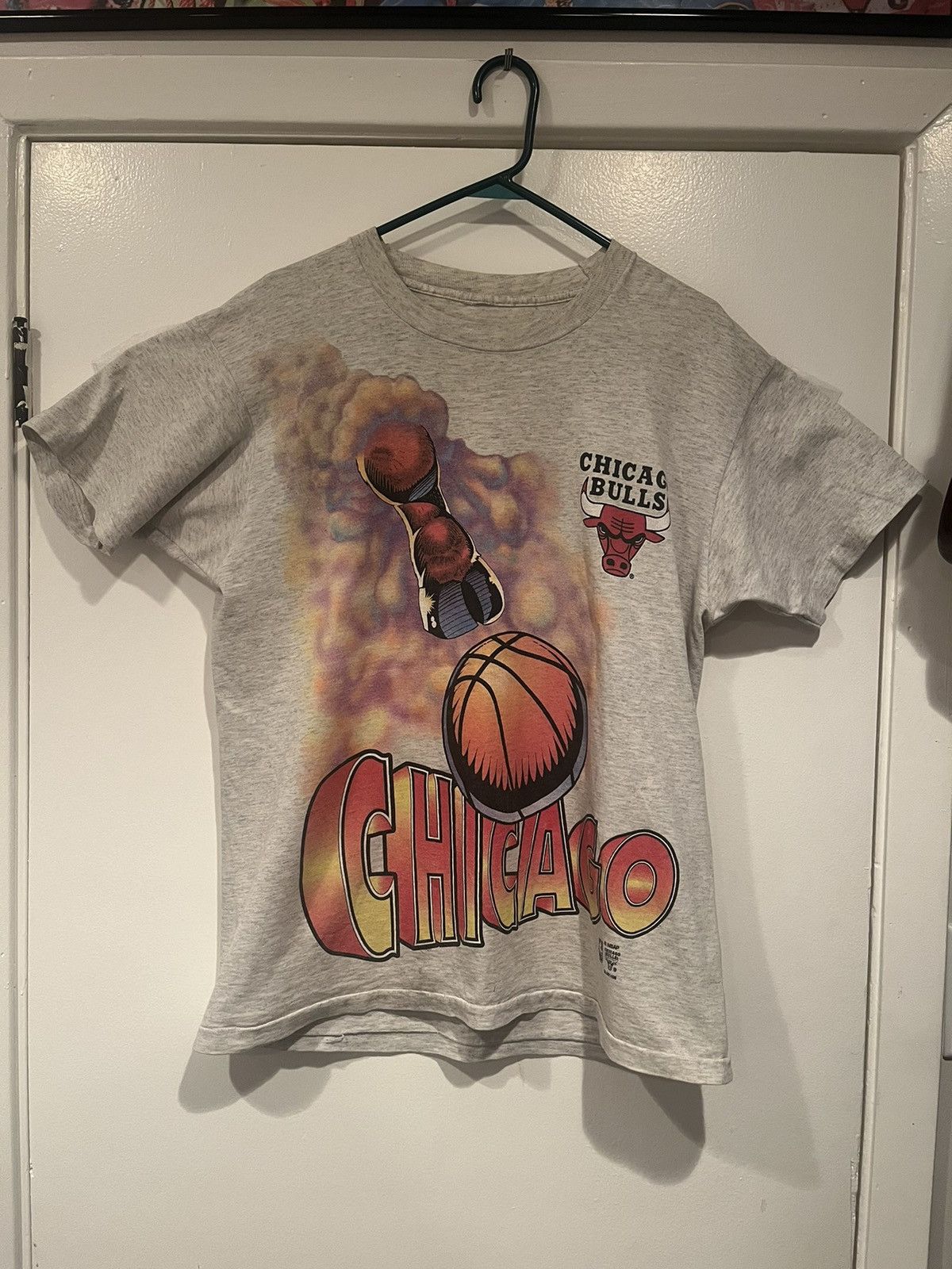 Vintage 1990’s Rare Chicago Bulls tshirt Size US L / EU 52-54 / 3 - 2 Thumbnail