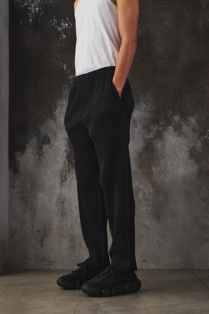 Homme Plisse Issey Miyake HOMME PLISSÉ ISSEY MIYAKE Black Mesh Pleated Trousers Size US 32 / EU 48 - 2 Thumbnail
