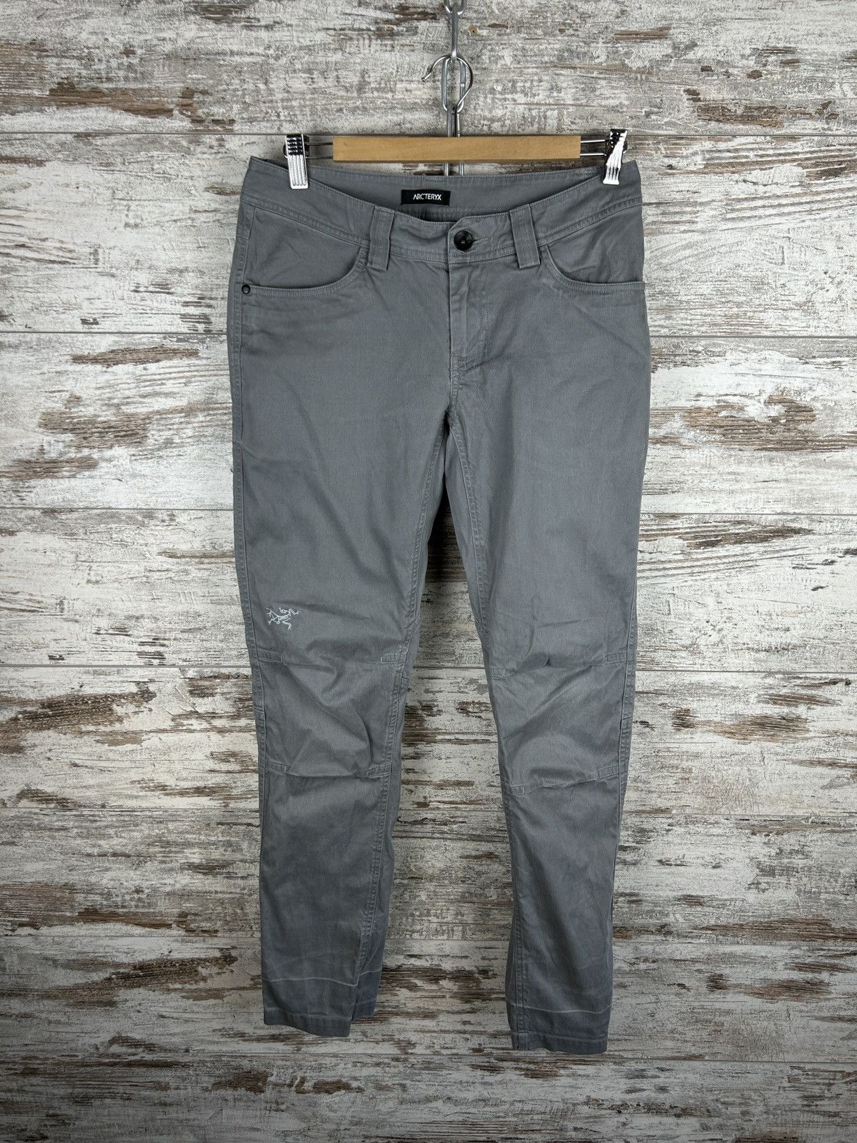 Arc'teryx Women’s Arcteryx Outdoor velvet pants corduroy cargo Size 28" / US 6 / IT 42 - 2 Thumbnail