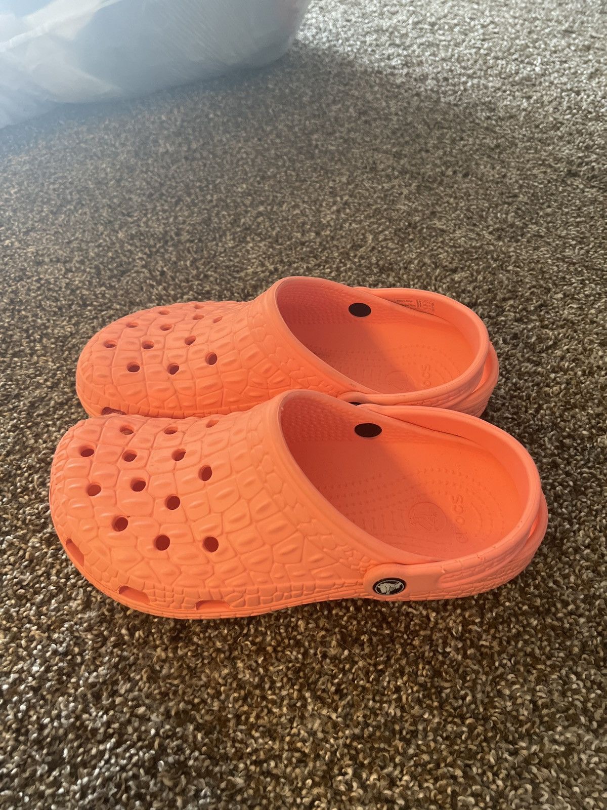 Crocs Crocs Unisex-Adult Classic Crocskin Clogs Size US 10 / IT 40 - 5 Thumbnail