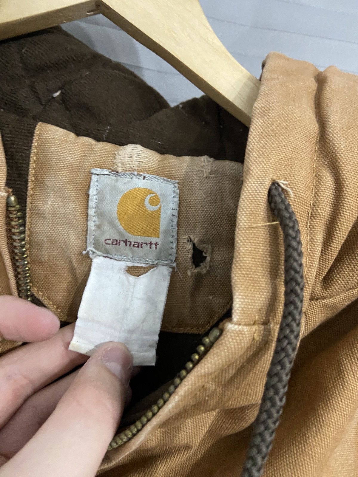 Carhartt × Carhartt Wip × Vintage carhartt destroyed jacket vintage L Size US L / EU 52-54 / 3 - 6 Thumbnail