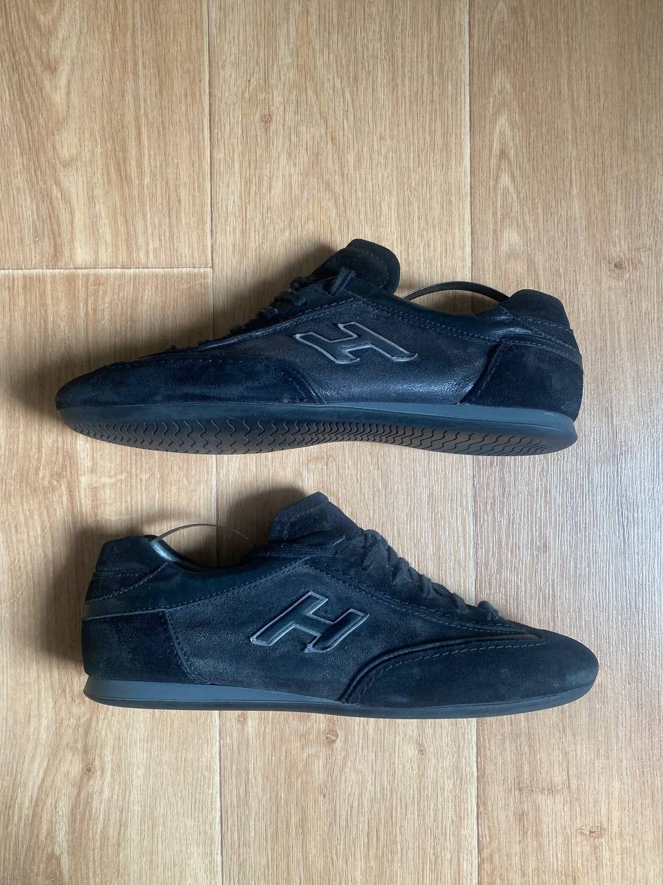 Hogan × Vintage Hogan Olympia Suede Sneakers Vintage SIZE US 9 Size US 9 / EU 42 - 15 Thumbnail