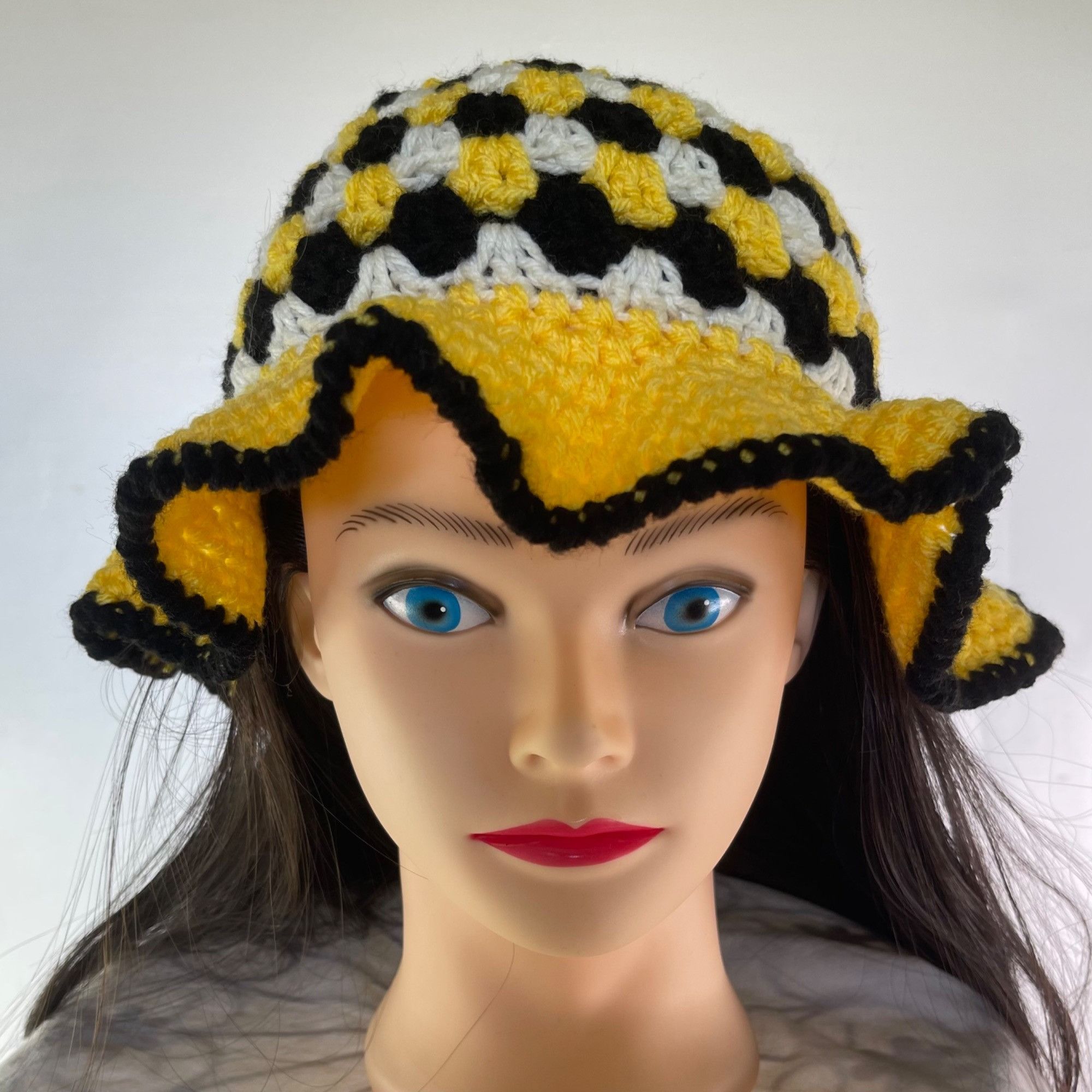 Handmade Crochet Bucket Hat Granny Square Pattern Black Yellow Off-Wh Size ONE SIZE - 1 Thumbnail