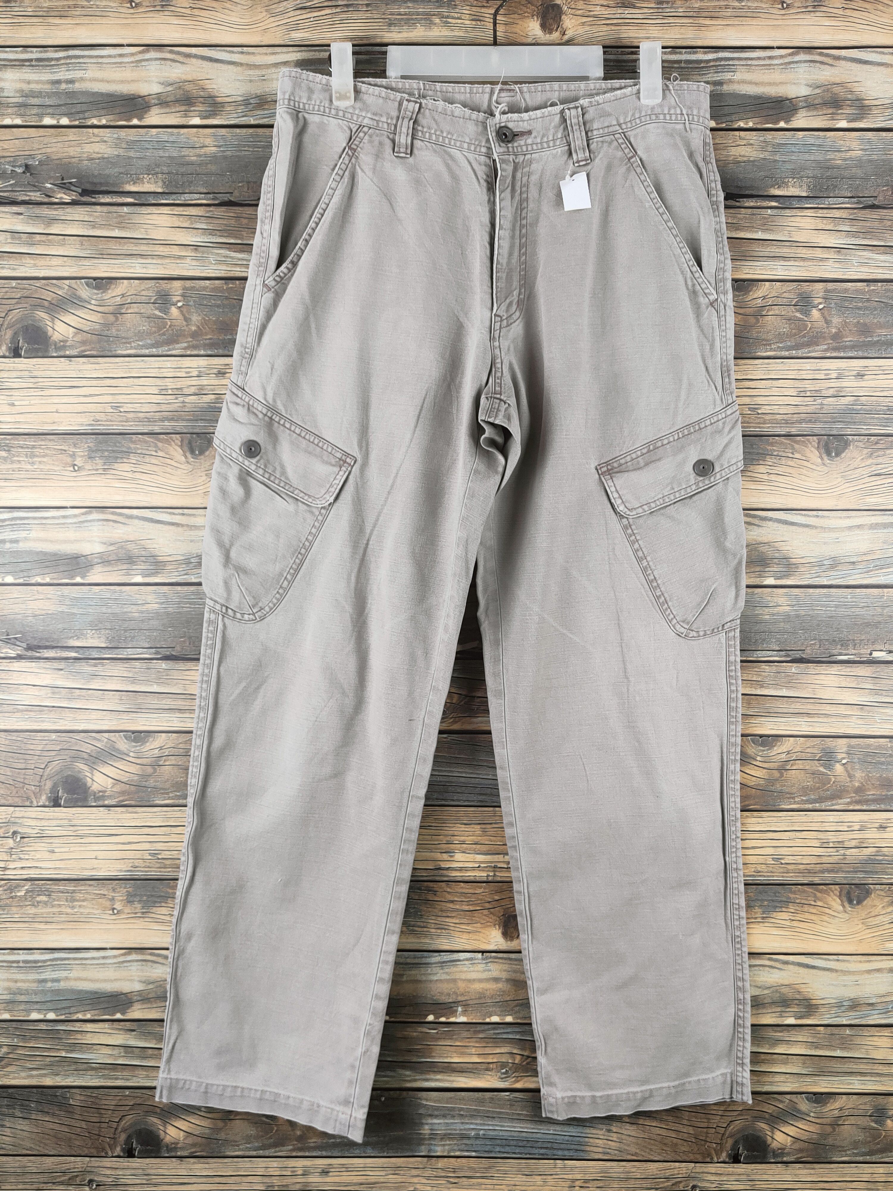 Japanese Brand DL Uniqlo Ivory Multipocket Cargo Pants #46-220 Size US 31 - 1 Thumbnail
