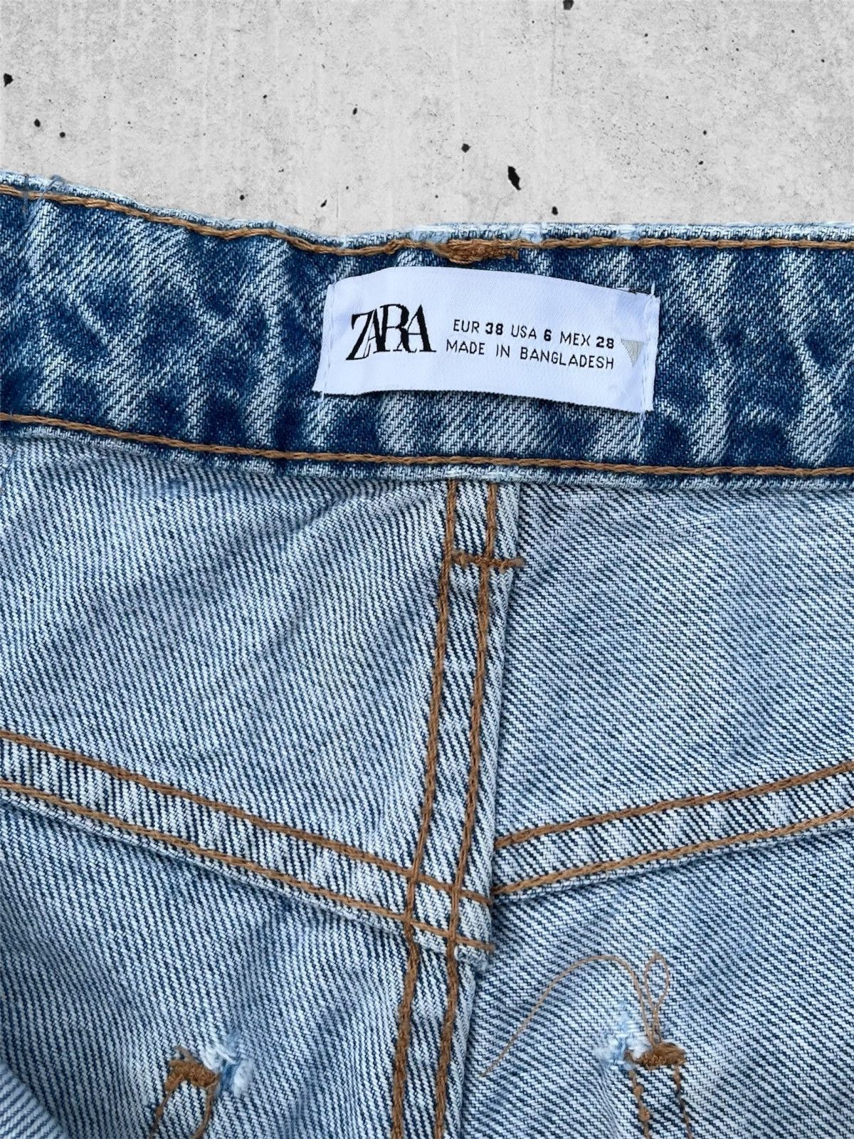 Designer × Jean 🔥 Zara Light Blue Distressed Denim W28 🔥 Size US 28 / EU 44 - 7 Thumbnail