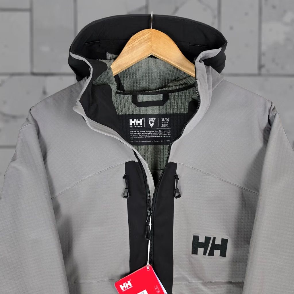 Helly Hansen Helly Hansen Jacket XL Black Hooded Softshell Full Zip RECCO Grid Fleece Lined Men’s Winter Ski Coat Parka Size US XL / EU 56 / 4 - 1 Thumbnail