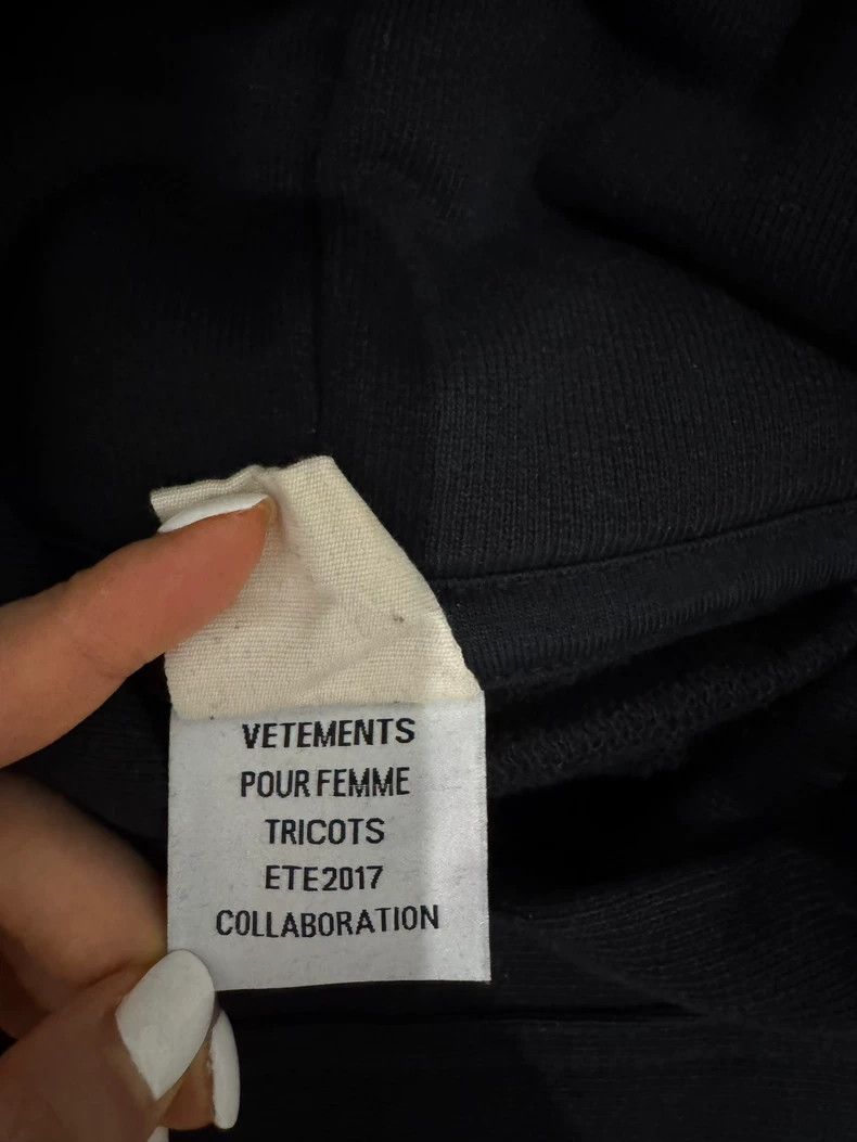 Vetements Vetements SizeOS Champion rare co-branded hooded sweatshirt Size US XS / EU 42 / 0 - 7 Thumbnail