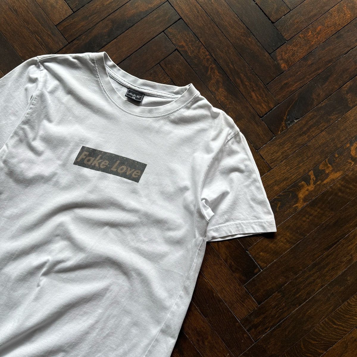 Other Mister Tee Fake Love Print Mens White Short Sleeve T-Shirt Size US XS / EU 42 / 0 - 2 Thumbnail