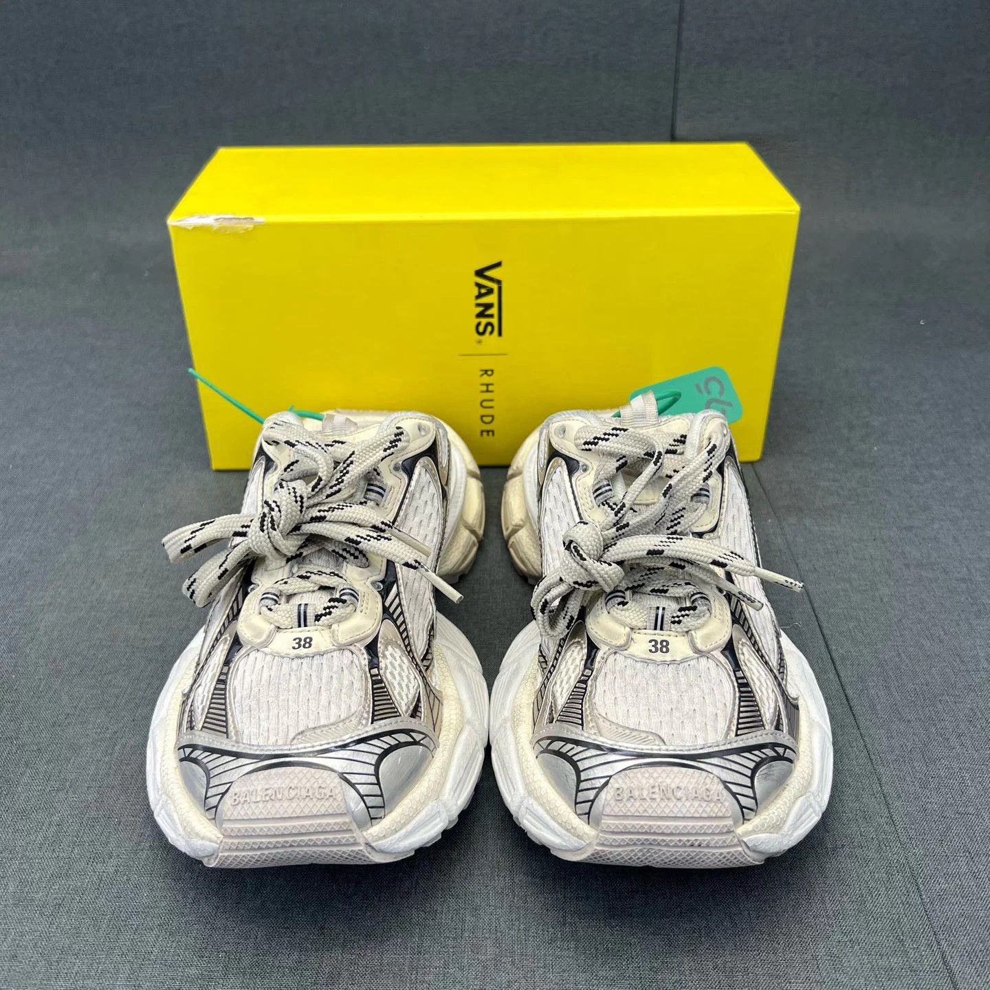 Balenciaga Balenciaga 3XL Beige Mules 38 Size US 8 / IT 38 - 4 Thumbnail