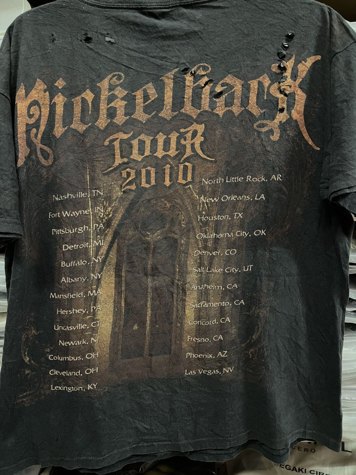 Band Tees Distressed Nickelback Dark Horse Tour🔥🔥🔥 Size US L / EU 52-54 / 3 - 14 Thumbnail