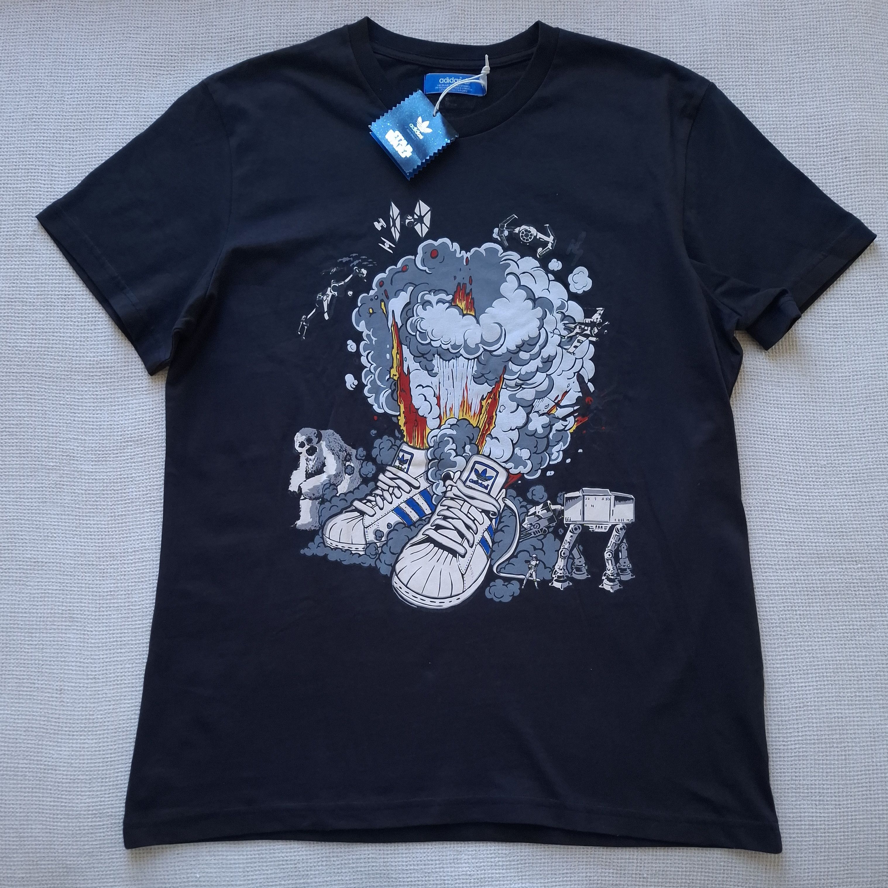 Adidas × Star Wars 2011 deadstock Adidas Originals Star Wars T-Shirt L O58947 Size US L / EU 52-54 / 3 - 1 Thumbnail