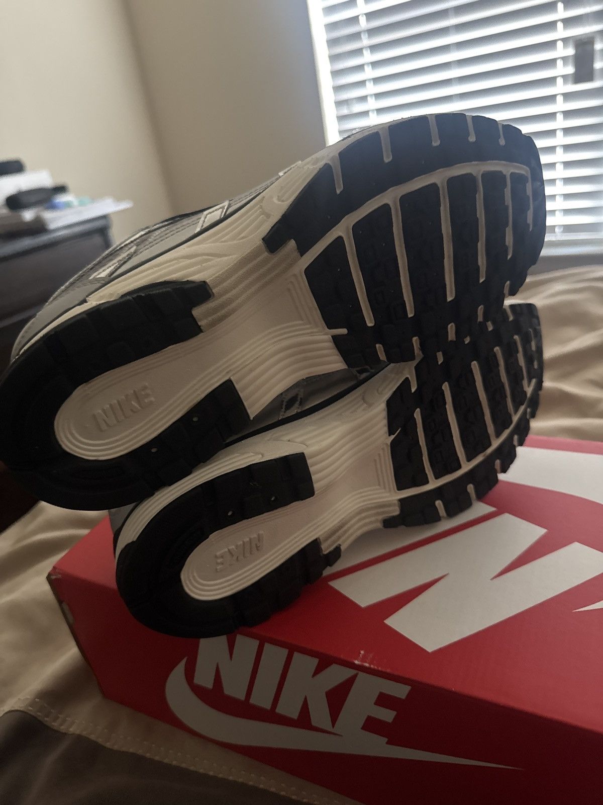 Nike Nike P-6000 Size US 8 / EU 41 - 5 Thumbnail