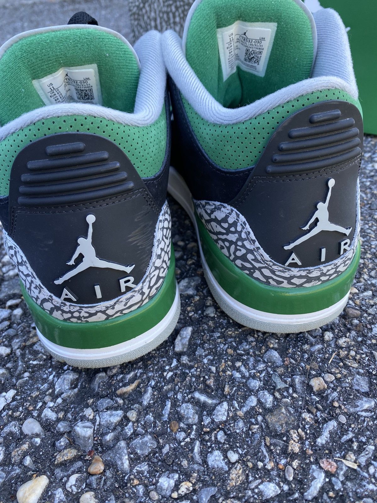 Jordan Brand Jordan 3 Pine Green, us11, eu45, streetwear, y2k, og,vintage Size US 11 / EU 44 - 6 Thumbnail