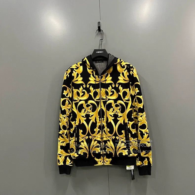 Versace Versace A classic patterned hooded jacket Size US M / EU 48-50 / 2 - 1 Thumbnail