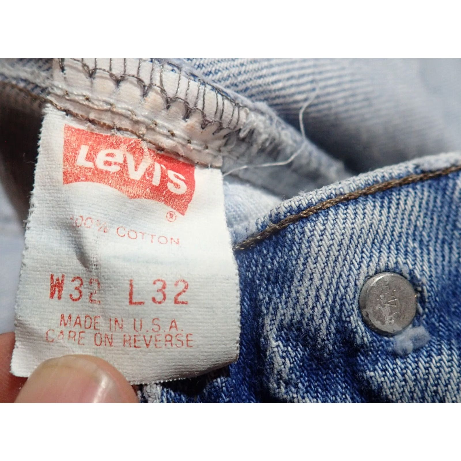 Levi's VINTAGE Levi's 90s SilverTab Denim Shorts Men’s Size 32 Medium Blue Distressed Cutoff Summer Casual Size US 33 - 3 Thumbnail
