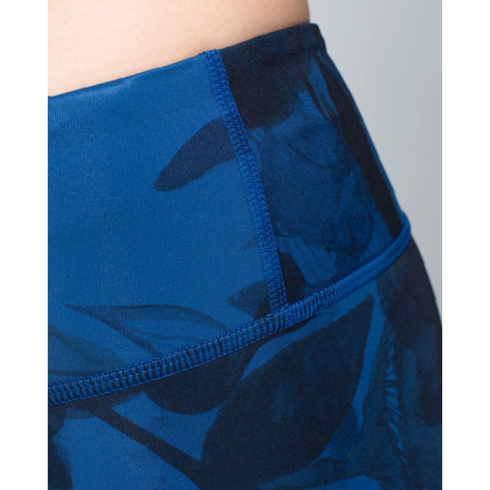Lululemon Lululemon Wunder Under Pant Full-On Luxtreme Inky Floral Black Inkwell 6 Pant Womens Yoga Slim Skinny 27in 31in Inseam Multicolor 2010-2019 Size 28" / US 6 / IT 42 - 7 Thumbnail