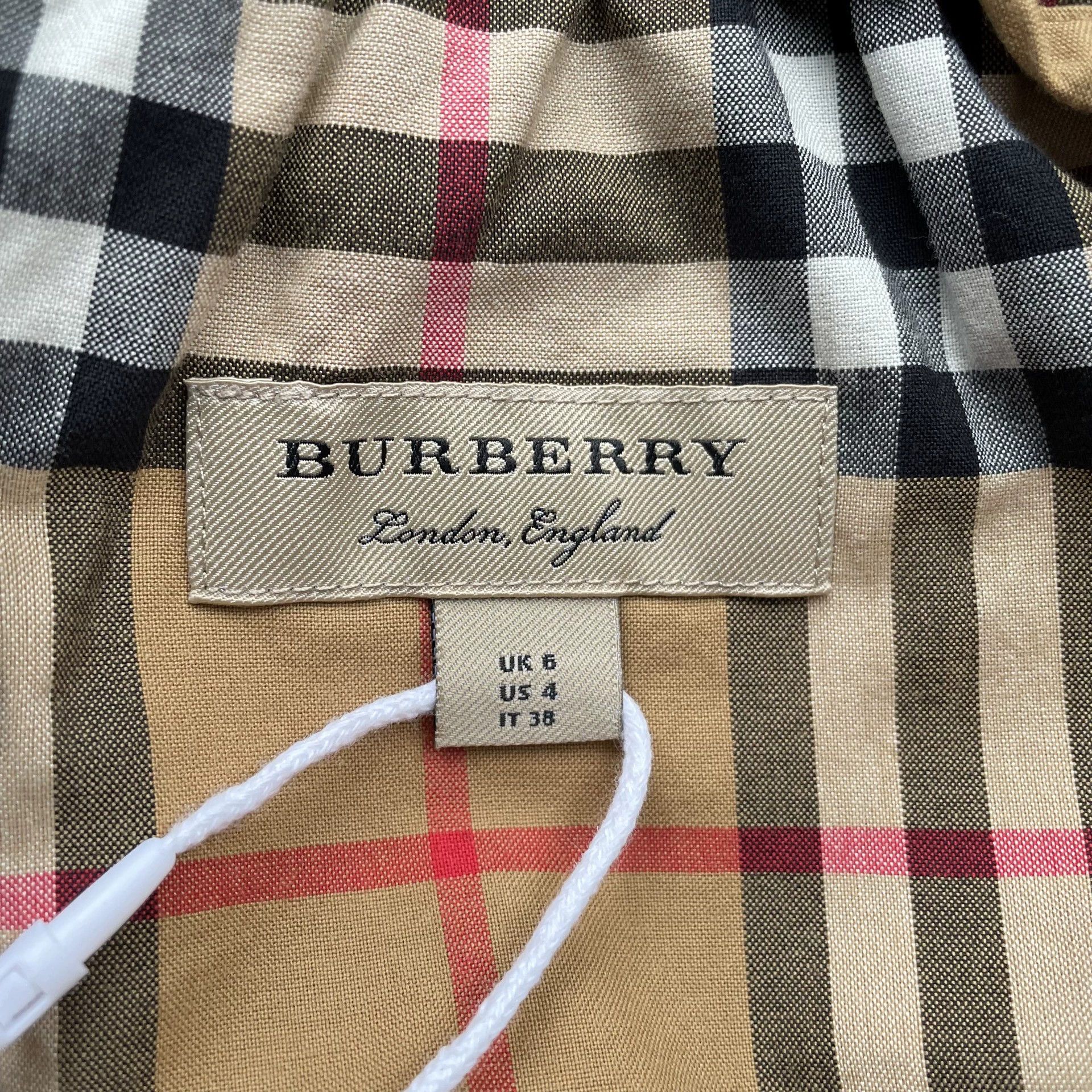 Burberry Burberry 95% New Check Shorts 38 Size 26" / US 2 / IT 38 - 4 Thumbnail